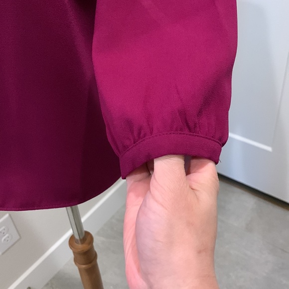 F21 Buttoned back blouse - Picture 5 of 12